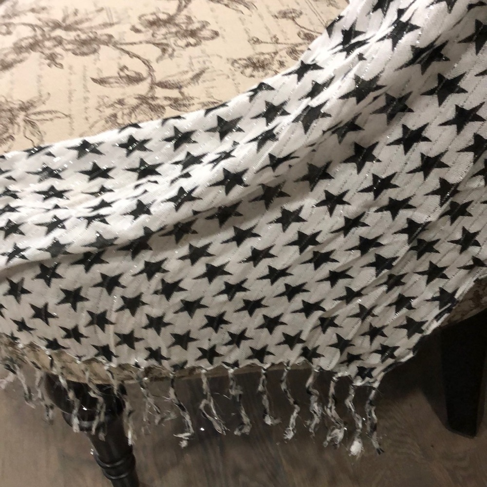 Scarf - Picture 3 of 3
